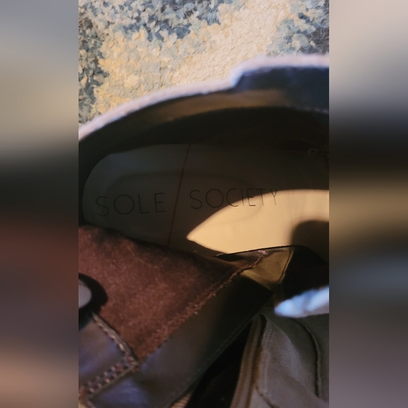 Tan booties - Picture 3 of 3